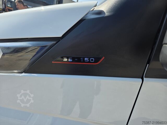 Trīspusēja pašizgāzēja furgons Iveco Daily 35