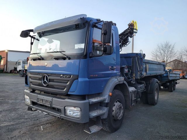 Sklápač MERCEDES-BENZ Axor 1833 K 2-Achs Kipper Kran iferst