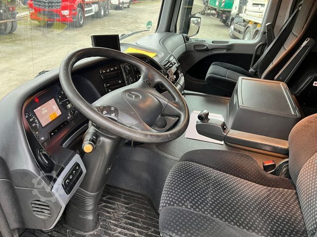 Tovornjak s ploščadjo MERCEDES-BENZ Actros 2641 L 6x2 Pritsche Heckkran Funk