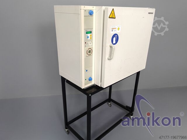 Wärme und Trockenschrank Heraeus / Kendro UT 6120 bis 300 °C