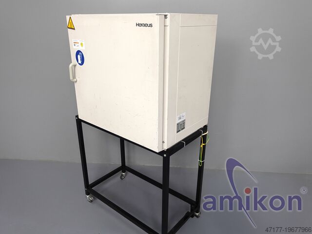 Armoire de chauffage et de séchage Heraeus / Kendro UT 6120 bis 300 °C