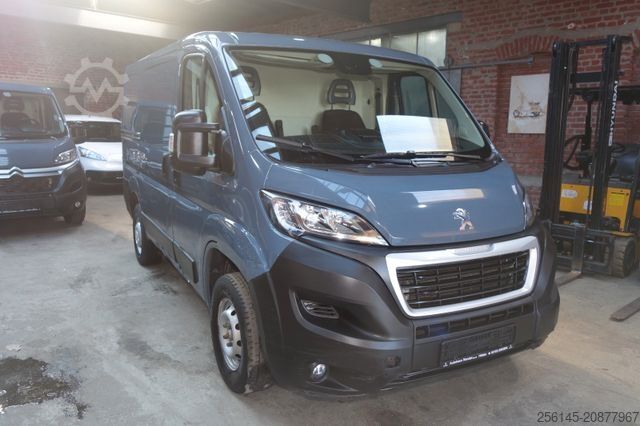 Slēgtais furgons PEUGEOT Boxer Kasten L1 H1 Klima Kamera Tempo Tüv E6