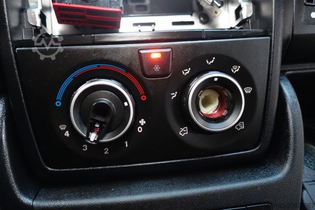 Slēgtais furgons PEUGEOT Boxer Kasten L1 H1 Klima Kamera Tempo Tüv E6