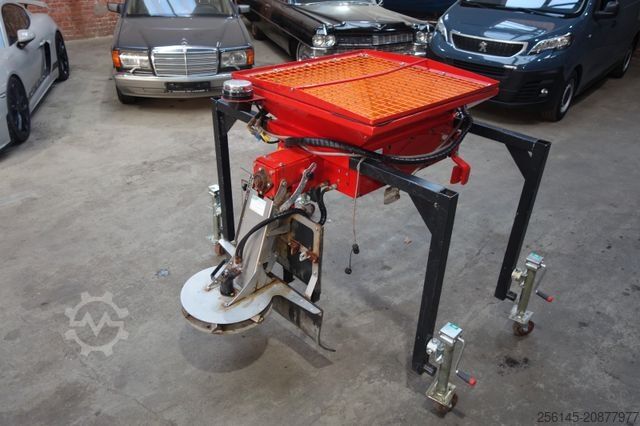 Sonstige CARRARO TTR 4400 Traktor 4x4 Inkl. Mähwerk/Winterdienst