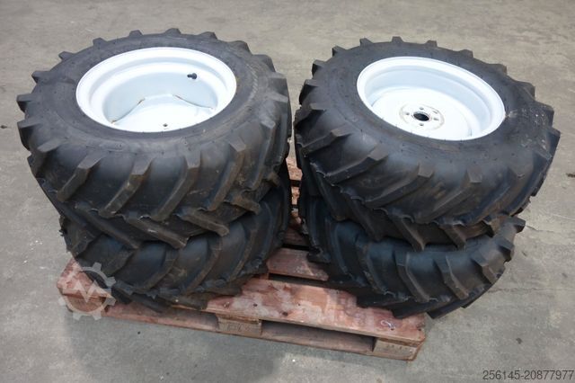 Sonstige CARRARO TTR 4400 Traktor 4x4 Inkl. Mähwerk/Winterdienst