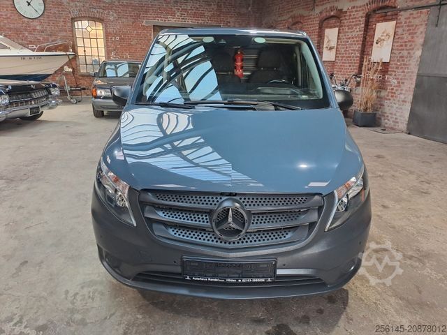 Fourgon tôlé MERCEDES-BENZ Vito Kasten 110 Kamera Tempom. Klima Tüv neu E6