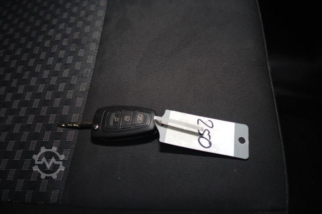 Furgoneta de caja alta FORD Transit Kasten 350 L3 H3 KlimaKamera TüvNeu Navi