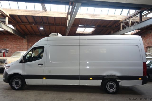 Xe tải thùng lạnh MERCEDES-BENZ Sprinter Tiefkühler -25 C°RWD 317 Tüv Neu Klima