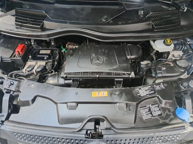 Minibus MERCEDES-BENZ Vito Kasten 110  Kamera Tempom. Klima Tüv neu E6