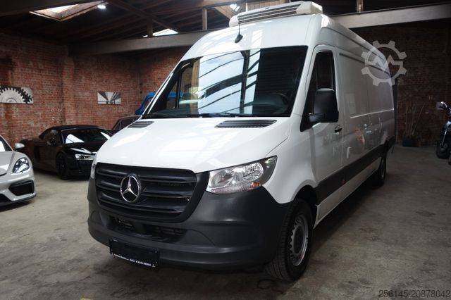 Xe tải thùng lạnh MERCEDES-BENZ Sprinter Tiefkühler -25 C°RWD 317 Tüv Neu Klima