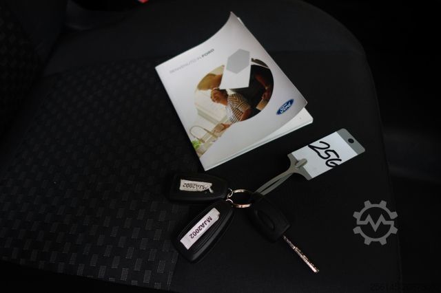 Furgoneta de caja alta FORD Transit Kasten 350 L3 H3 KlimaKamera TüvNeu Navi