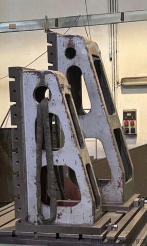 Borr- och fräsmaskin med bord TOS VARNSDORF W100A