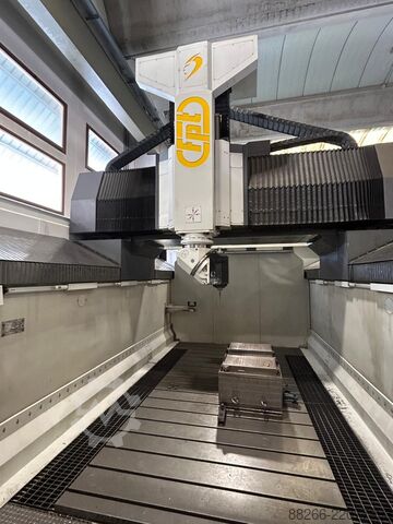 Hochdynamische Portalfräsmaschine FPT Industrie DINOMAX 1