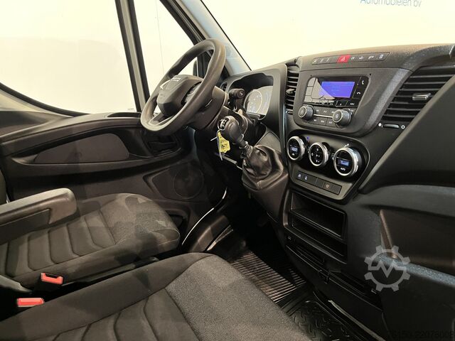 Платформен ван с двойна кабина Iveco Daily 35S16 2.3 375 DC 7 pers. Open Laadbak / E...