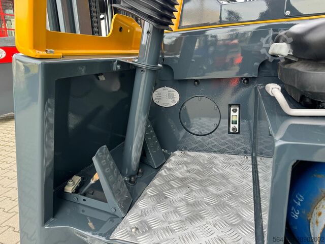 Vierwegestapler Combilift CB3000// LPG // 2017 year /Toyota engine