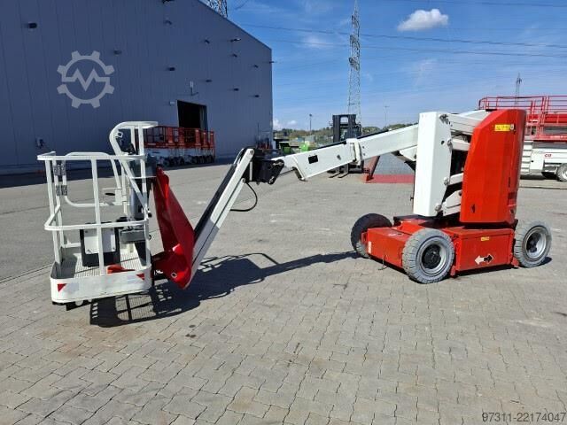  JLG E300AJP