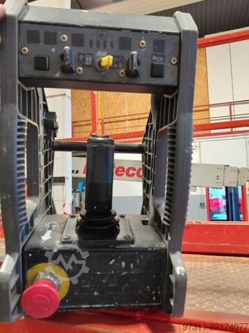  JLG 3246ES