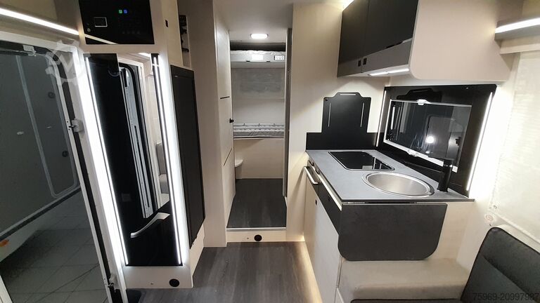 Halvintegrerad husbil Chausson 720 TITANIUM ULTIMATE