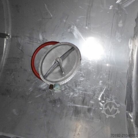 V2A দিয়ে তৈরি 5000 লিটারের পাত্র  9310