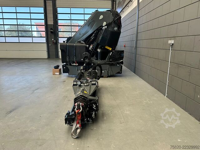 Автомобил с кран Fassi F .2.27 XHE+JIBL 615+ LIER