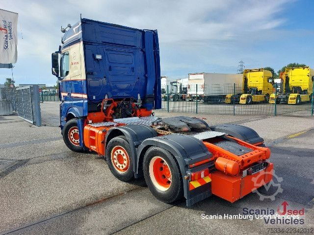 Standaard trekker Mercedes-Benz Actros 2553LS 6x2/4 verstellbare Montageplatte