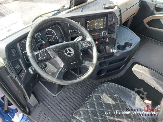 Standaard trekker Mercedes-Benz Actros 2553LS 6x2/4 verstellbare Montageplatte