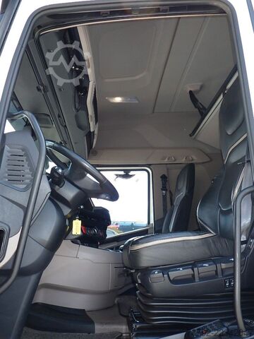 危険物運搬トラック DAF XG 530 FT Skylight/Ret/ADR/PTO/Vollluftgef/Alcoa