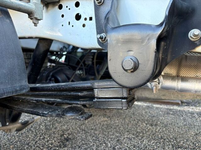 Furgón volquete Ford Transit 350 Ribaltabile con Gancio Traino