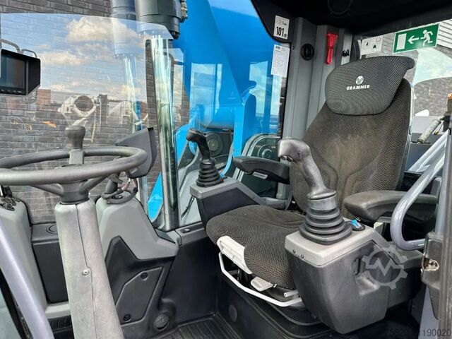 Stroj pro manipulaci s materiálem Fuchs MHL 350  MATERIAL HANDLER/UMSCHLAGBAGGER/OVERSL...