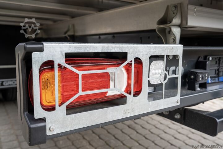 Kravas automašīna ar furgonu un celtni Iveco Daily 70C18 Kran Hyva Pritsche 5 m