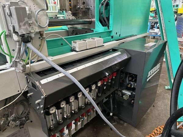 Injection molding machine Arburg 270C 400-70 e²