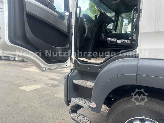 Auto-dizalica montirana na kamionu MAN TGS 26.440 Baustoff Hiab XS177 K Lenk Navi