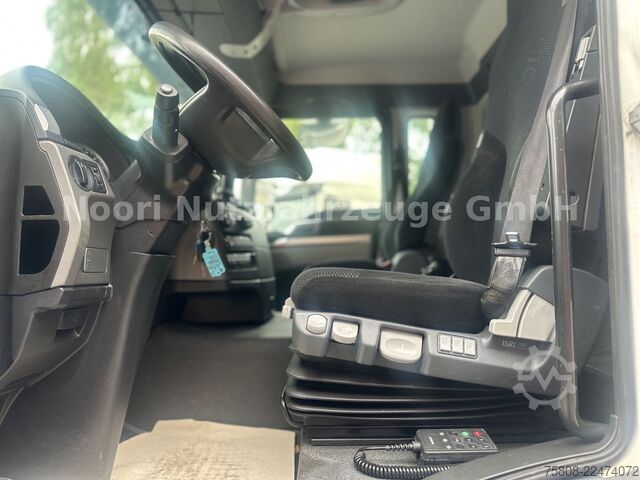 Auto-dizalica montirana na kamionu MAN TGS 26.440 Baustoff Hiab XS177 K Lenk Navi