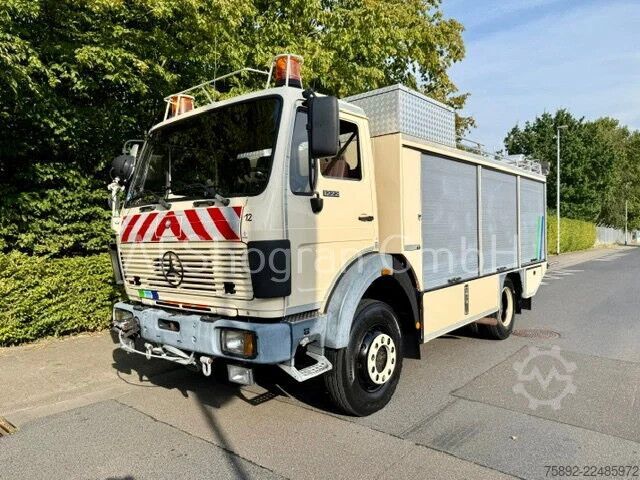 Пожарна кола Mercedes-Benz SK 1222 V6 / 4x4 / Seilwinde / 35.000Tkm