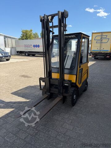 Фронтальний навантажувач вилковий JUNGHEINRICH DFG 160-379 ZT Diesel 4-Zylinder