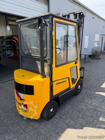 Фронтальний навантажувач вилковий JUNGHEINRICH DFG 160-379 ZT Diesel 4-Zylinder