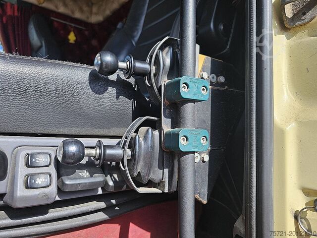 Kiper kamion SCANIA R580 8X4 COMBI SPECIAL