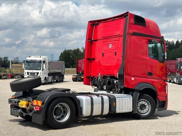 Unit traktor standar  Actros 1851 LS