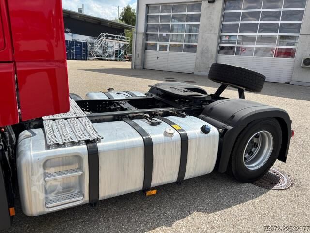 Unit traktor standar  Actros 1851 LS