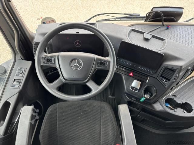 Unit traktor standar  Actros 1851 LS