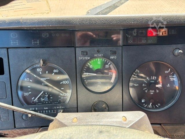 Kippiauto MERCEDES-BENZ 1824 AK  Kipper Kran