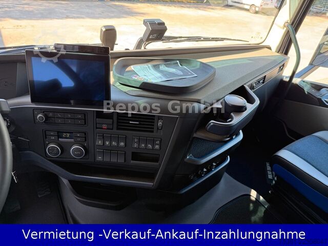 Bīstamo materiālu kravas automašīna VOLVO FH 500 - Euro 6-ADR-I-Shift-I-Park cool