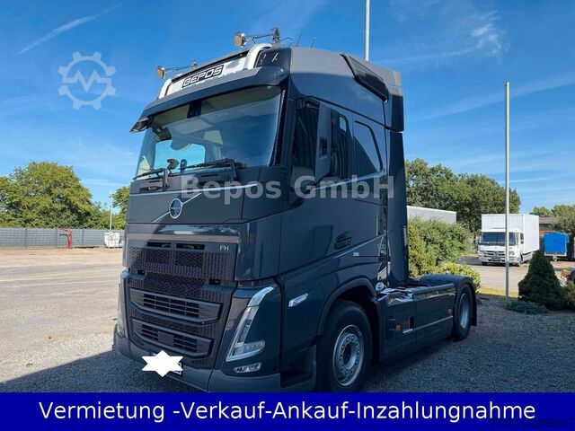 Bīstamo materiālu kravas automašīna VOLVO FH 500 - Euro 6-ADR-I-Shift-I-Park cool