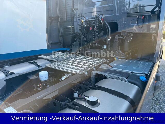 Bīstamo materiālu kravas automašīna VOLVO FH 500 - Euro 6-ADR-I-Shift-I-Park cool