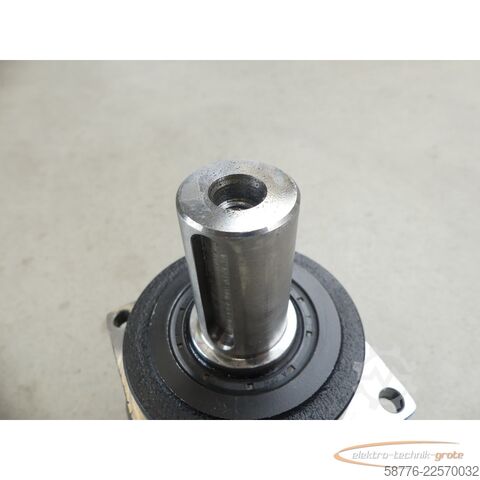 Thành phần  Stöber Antriebstechnik P521SPD0100ME 110/130/24 Getriebe SN: 1770700