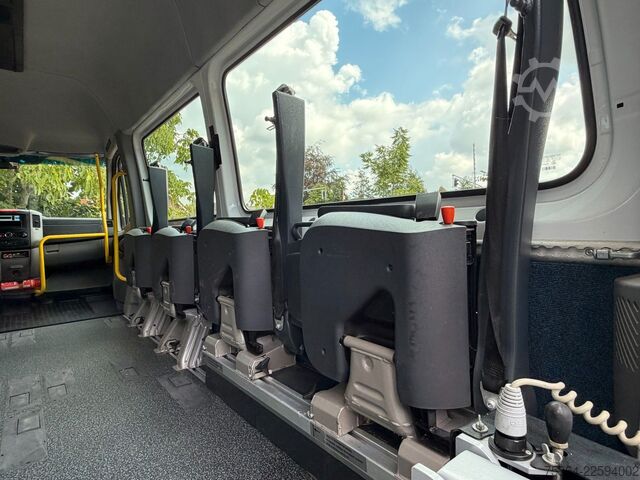 মিনিবাস MERCEDES-BENZ Sprinter 313 Cdi L2H2 Flex-i-Trans 9 Sitze+Lift