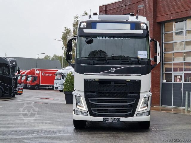 Chassis with cab Volvo FH 13.500 Globetrotter 6x2 - I Save - PTO - 4.3...