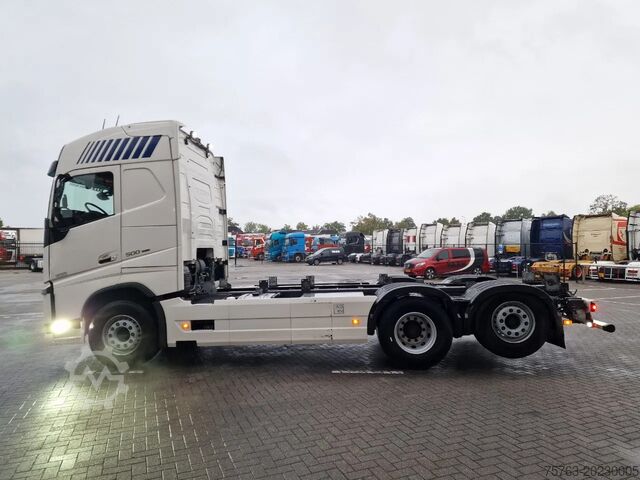 Chassis with cab Volvo FH 13.500 Globetrotter 6x2 - I Save - PTO - 4.3...