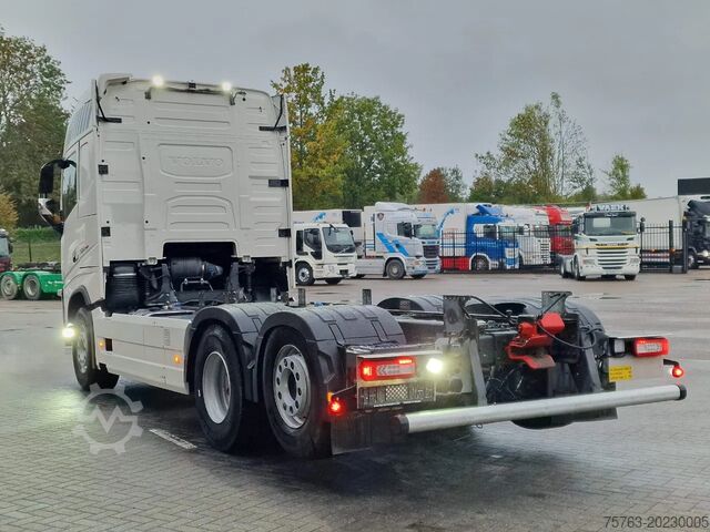 Chassis with cab Volvo FH 13.500 Globetrotter 6x2 - I Save - PTO - 4.3...