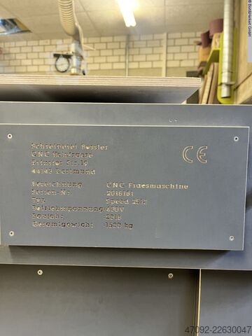 CNC-Bearbeitung  Holzfraese Speed 2513